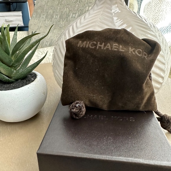 Michael Kors Tortoise Shell Hinge Bangle - Picture 7 of 9